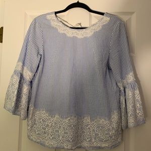 See sucker top with lace